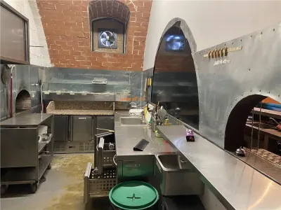 Spatiu comercial situat in zona sat Petresti , actual restaurant cu suprafata 140 mp ,dotat si utlat complet, teren 432 mp - foto 17