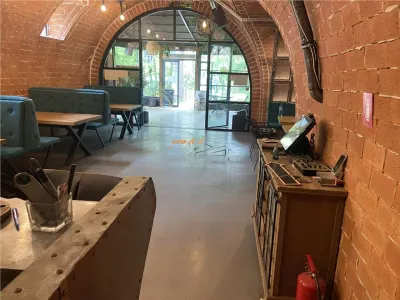Spatiu comercial situat in zona sat Petresti , actual restaurant cu suprafata 140 mp ,dotat si utlat complet, teren 432 mp - foto 7