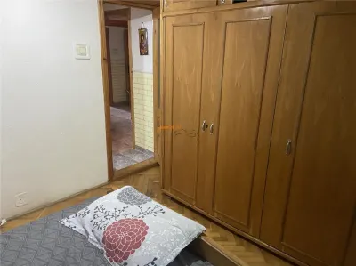 Apartament 3 camere , zona ultracentrala (Casa de Pensii ) , decomandat ,72 mp , mobilat, liber - foto 5