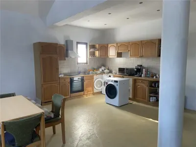 Casa de vanzare in Golesti , parter+etaj + mansarda , suprafata casa 383 mp, posibilitate spatiu comercial - foto 14