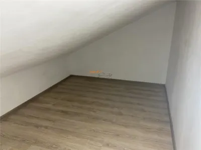 Casa de vanzare in Golesti , parter+etaj + mansarda , suprafata casa 383 mp, posibilitate spatiu comercial - foto 19