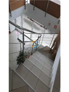 De inchiriat spatiu comercial 100 mp, zona centrala, str. Crinului - Pitesti