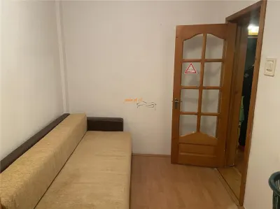 Apartament 3 camere , zona cartier Sud , et 2/4, decomandat,54 mp, imbunatatit , curat , liber - foto 7