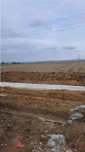 Teren 8000 mp Oarja zona Autostrazii si a Drumului Expres - foto 3