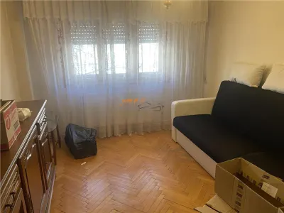 Apartament 3 camere , zona ultracentrala-Primaria Focsani ,etaj 2/8 ,decomandat , liber - foto 6