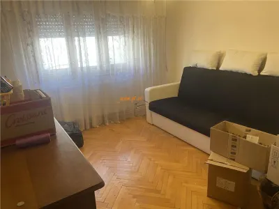 Apartament 3 camere , zona ultracentrala-Primaria Focsani ,etaj 2/8 ,decomandat , liber - foto 7