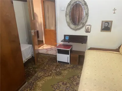 Apartament 3 camere , zona Gara ,  58 mp ,et 3 din 4 , mobilat , centrala termica individuala - foto 4