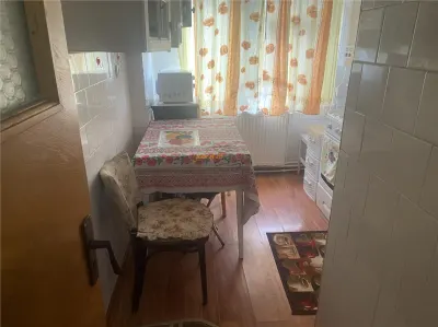 Apartament 3 camere , zona Gara ,  58 mp ,et 3 din 4 , mobilat , centrala termica individuala - foto 10
