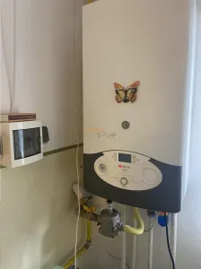 Apartament 3 camere , zona ultracentrala - Primaria Focsani, et 1/3 , decomandat - foto 5