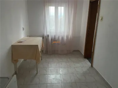 Apartament 2 camere , zona Inspectoratul Scolar , 54 mp , decomandat , liber - foto 9