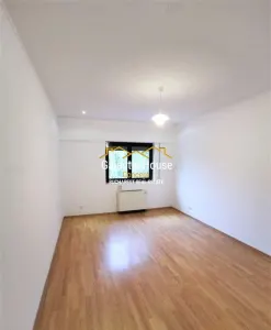 Vila cu 7 camere Baneasa -Straulesti Lake View Ideala Pentru Birouri /Rezidenta - foto 9