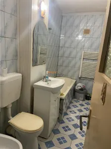 Aparatment 4 camere , zona centrala- Sala Polivalenta , et 3/4 , 97mp, 2 balcoane - foto 17