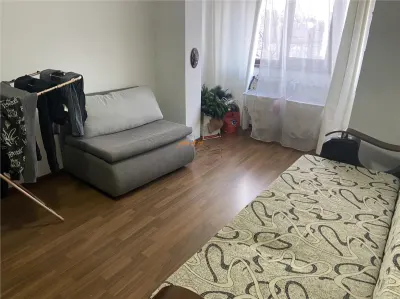Aparatment 4 camere , zona centrala- Sala Polivalenta , et 3/4 , 97mp, 2 balcoane - foto 4
