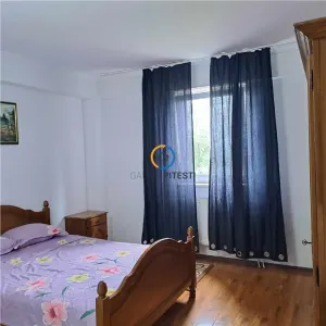 De inchiriat apartament in vila zona Stadion, etaj 1 - foto 7