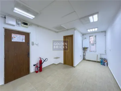 Investitie cu venit imediat | Spatiu de servicii | Chirias stabil | Acces dedicat - foto 4