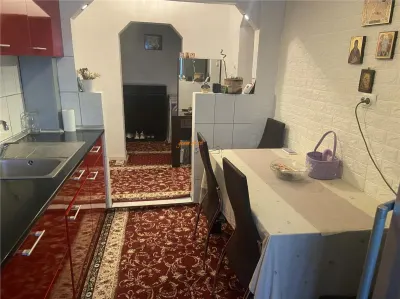 Apartament 2 camere , zona centrala Sala Polivalenta , et 3/8 , decomandat  , 60 mp ,imbunatatit - foto 4
