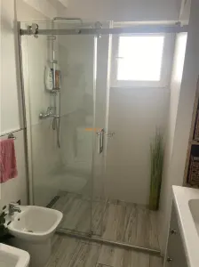Apartament 3 camere , zona ultracentrala - Primaria Focsani, decomandat , renovat , mobilat si utilat integral - foto 15