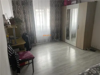 Apartament 2 camere , zona ultracentrala Piata Moldovei , 55 mp , decomandat - Focsani