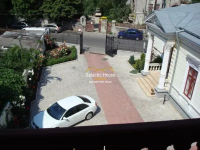 ANSAMBLU VILE - TREI CORPURI CL?DIRE - LOCURI DE PARCARE - 12 MASINI - foto 3