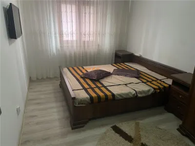 Apartament 4 camere , zona Piata Moldovei -Scoala nr 2 , decomandat 80 mp , imbunatatit , mobilat - foto 4
