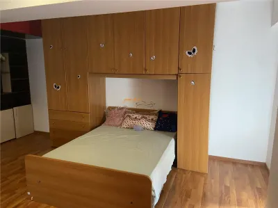Garsoniera de vanzare , zona Spitalul Judetean Focsani , et 1/3 , 38 mp , renovata , mobilata si utilata - Focsani