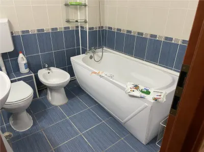 Garsoniera de vanzare , zona Spitalul Judetean Focsani , et 1/3 , 38 mp , renovata , mobilata si utilata - foto 12