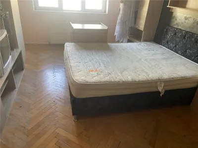Apartament 3 camere , cartier Sud , et 3/4 , 72 mp , decomandat , centrala termica proprie - foto 2