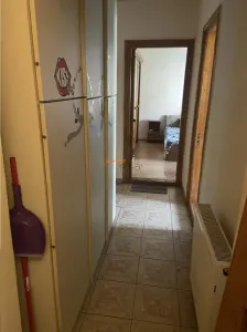 Apartament 3 camere , cartier Sud , et 3/4 , 72 mp , decomandat , centrala termica proprie - foto 4