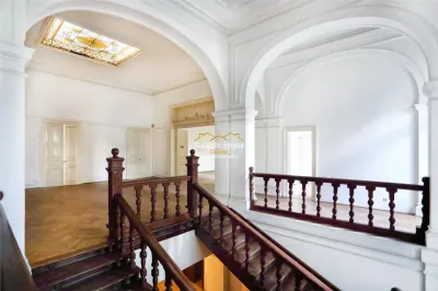 Palatul Athanasovici, monument de arhitectura in stil eclectic - foto 3