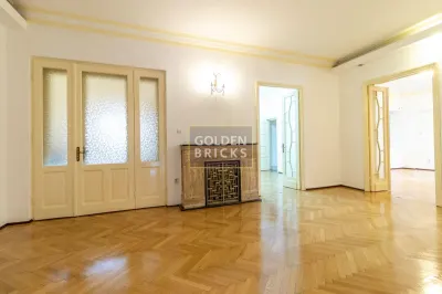Piata Romana,Dacia,Parter de vila cu acces separat,110mp, renovat 2020 - foto 2