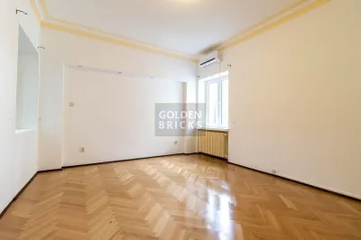 Piata Romana,Dacia,Parter de vila cu acces separat,110mp, renovat 2020 - foto 4
