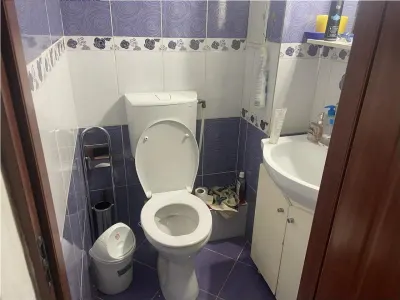 Apartament 3 camere ,zona Politia Judeteana Focsani , et 1/3 , decomandat - foto 12