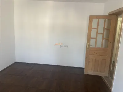 Apartament 2 camere , cartier Sud , 54 mp , decomandat , liber , - foto 3