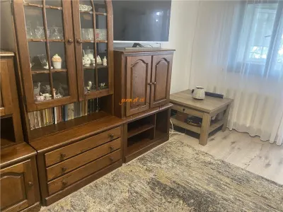 Apartament 3 camere , zona B-dul Brailei - Casa de Pensii Focsani,65mp , decomandat , imbunatatit - foto 3