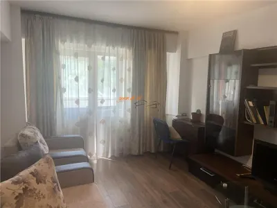 Apartament 3 camere , zona Scoala nr 10 - b-dul Unirii, decomandat , renovat , mobilat - Focsani