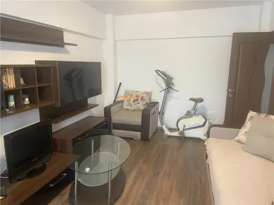Apartament 3 camere , zona Scoala nr 10 - b-dul Unirii, decomandat , renovat , mobilat - foto 2