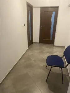 Apartament 3 camere , zona Scoala nr 10 - b-dul Unirii, decomandat , renovat , mobilat - foto 20