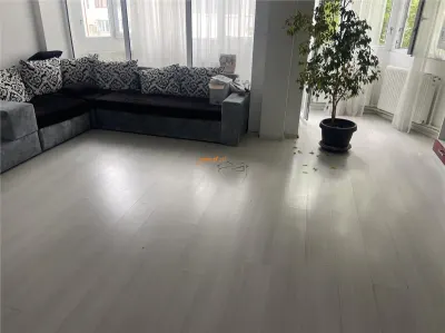 Apartament 3 camere , zona centrala Inspectoratul Scolar,  et 4/4, decomandat , 70 mp , renovat  , partial mobilat , liber - Focsani