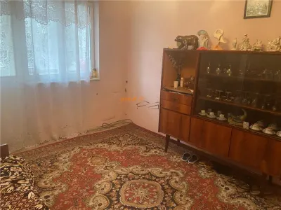 Apartament 3 camere , cartier Sud , et 3/4 , 56 mp , liber - foto 2