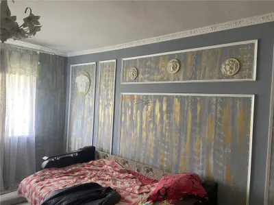 Apartament 2 camere ,etaj 1 din 4 , 54 mp, zona Inspectoratul Scolar, decomandat - foto 2