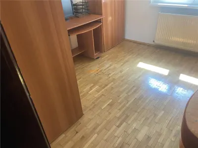 Apartament 3 camere , zona supermarket Lidl (fosta Autogara ) , et 1/3 , decopmandat , 83 mp , partial mobilat , renovat , liber - foto 16