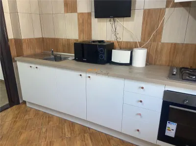 Apartament 3 camere , zona supermarket Lidl (fosta Autogara ) , et 1/3 , decopmandat , 83 mp , partial mobilat , renovat , liber - foto 20