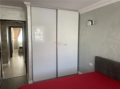 Apartament 4 camere , zona ultracentrala , suprafata de 100 mp , renovat  modern si mobilat integral - foto 6