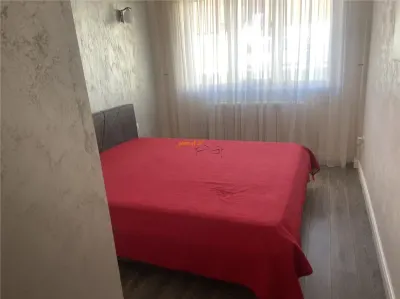 Apartament 4 camere , zona ultracentrala , suprafata de 100 mp , renovat  modern si mobilat integral - foto 7