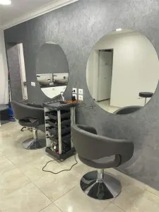Spatiu comercial de vanzare situat in cartier Sud cu suprafata de 60 mp, renovat - foto 2