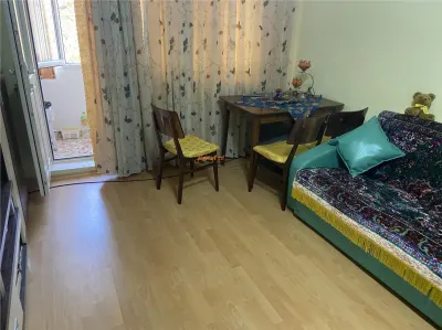 Apartament 2 camere , zona Gara -Liceul Economic , et 2/3 , 56 mp ,centrala termica proprie - foto 2
