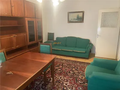 Apartament 2 camere , zona centrala - Scoala nr 10,etaj 1/8  , decomandat - Focsani