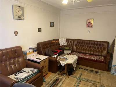 Apartamen 3 camere , cartier Sud 70 mp , decomandat - foto 3