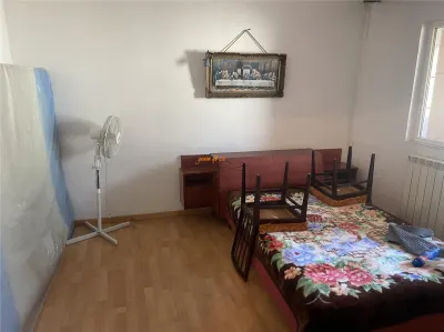 Apatament 2 camere , zona ultacentrala - Piata Moldovei , et 3/4 , decomandat , 54 mp - foto 4