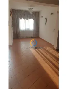 Vila egantă de inchiriat în Centru ideală pentru cabinete, birouri și activități comerciale - foto 4